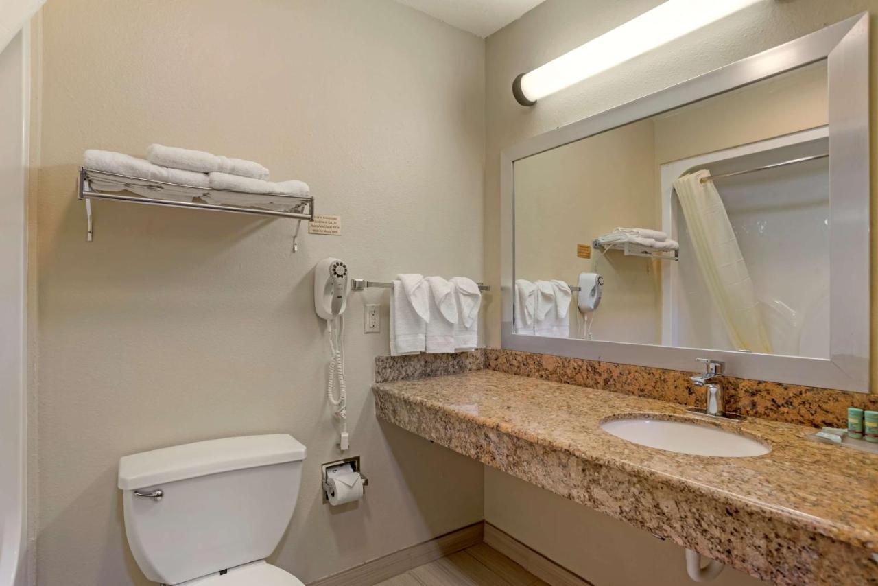 Best Western Ville Platte Esterno foto